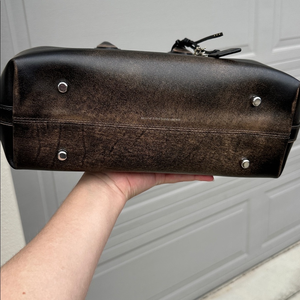 Soft Empire Carryall Bag 28 In Loved Leather - Picture 7 of 9